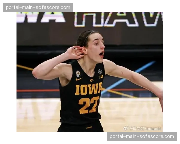 NCAA决赛夜，爱荷华大学选手上演压哨逆转夺冠
